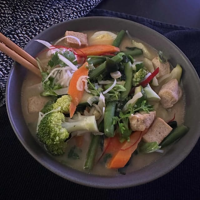 Veggies Ramen (Chicken Broth).
